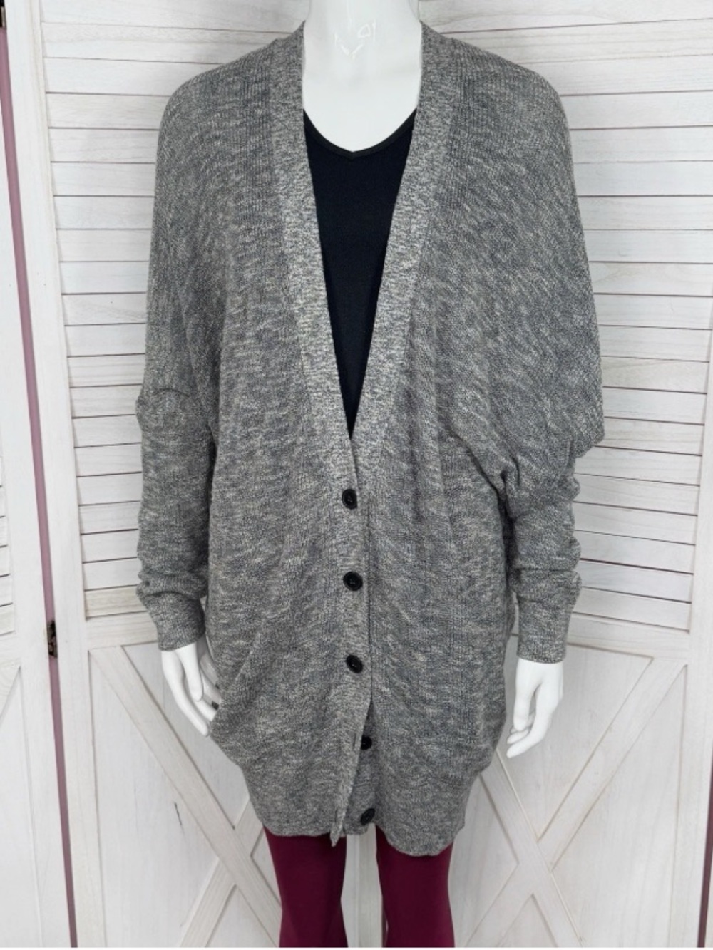 Relaxed Gray Button-Front Oversized Knit Cardigan size M